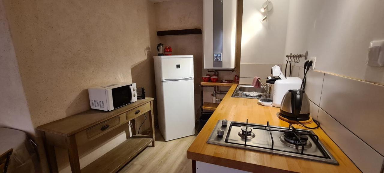 Les Studios De St Guilhem Saint-Guilhem-le-Desert Exterior foto