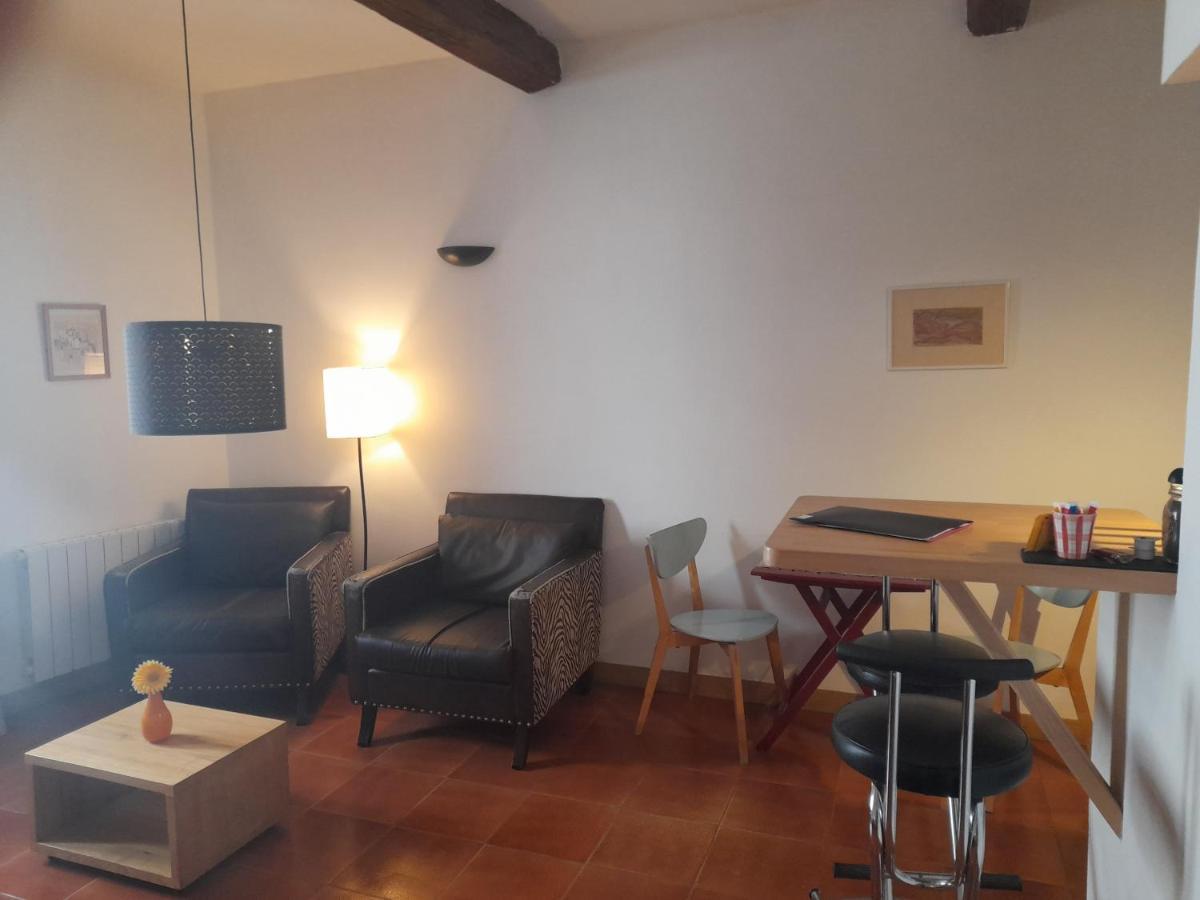 Les Studios De St Guilhem Saint-Guilhem-le-Desert Exterior foto