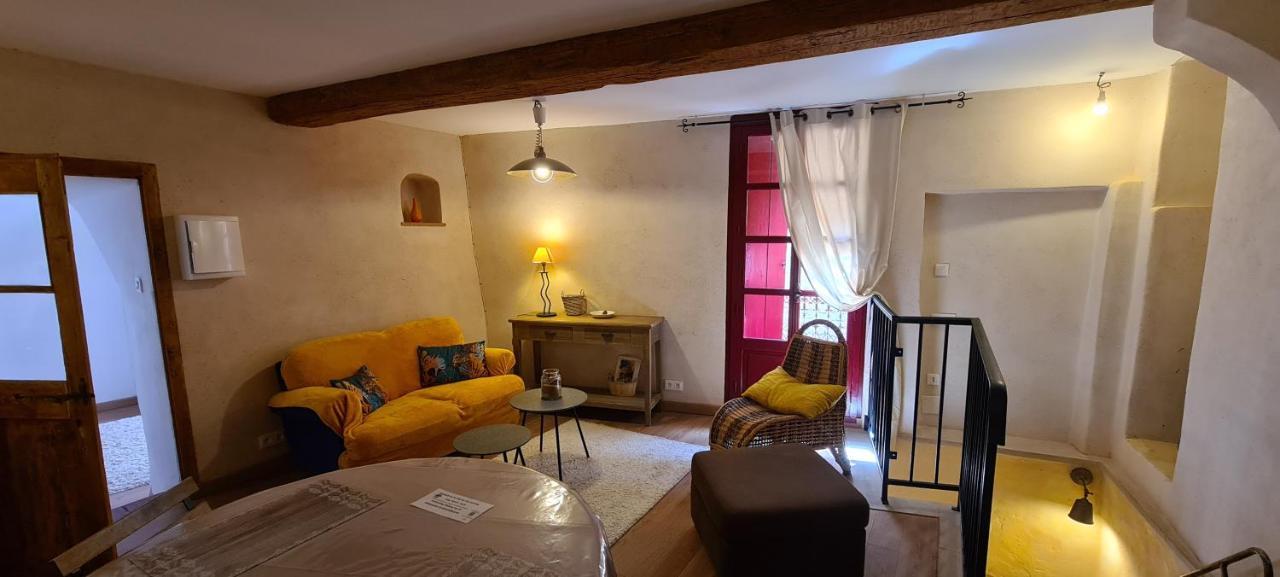 Les Studios De St Guilhem Saint-Guilhem-le-Desert Exterior foto