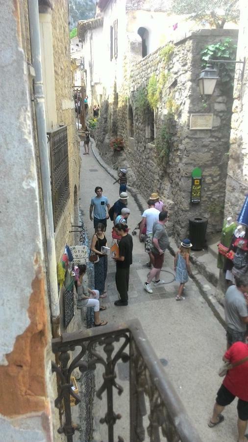 Les Studios De St Guilhem Saint-Guilhem-le-Desert Exterior foto
